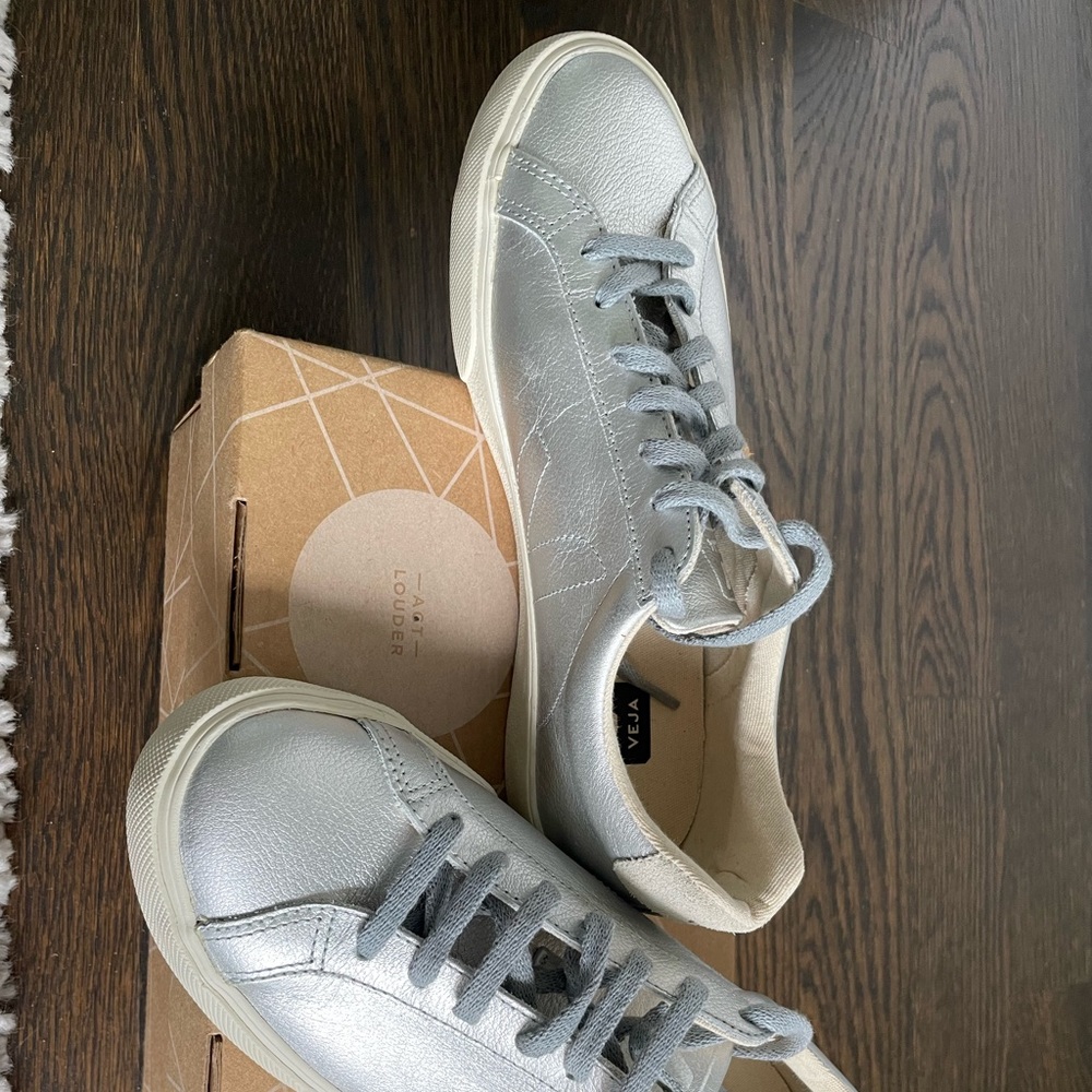 New Silver Veja sneakers